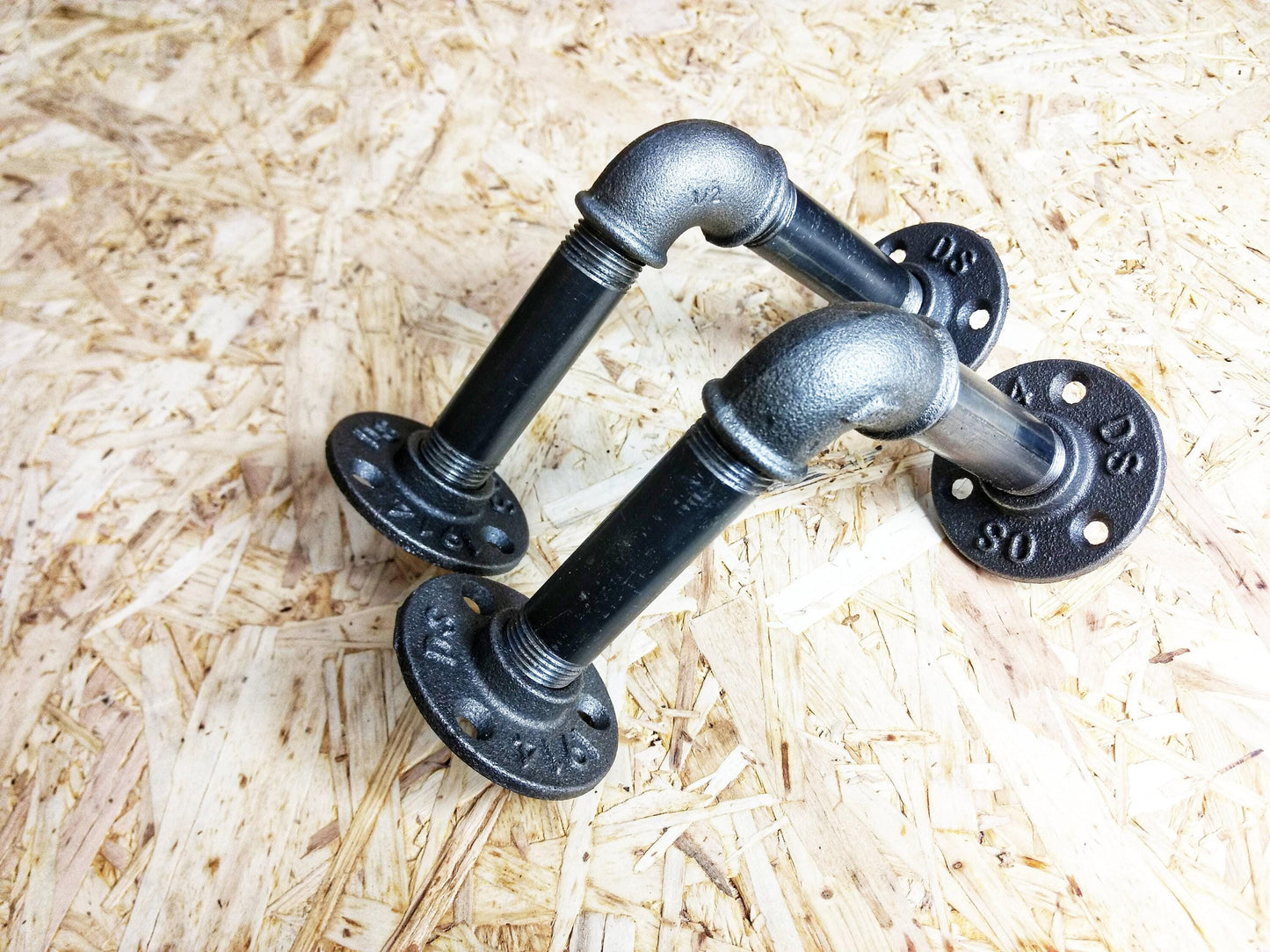 Gas Pipe Shelf Brackets (pair)